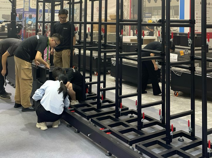 Aluminum LED Wall Frame