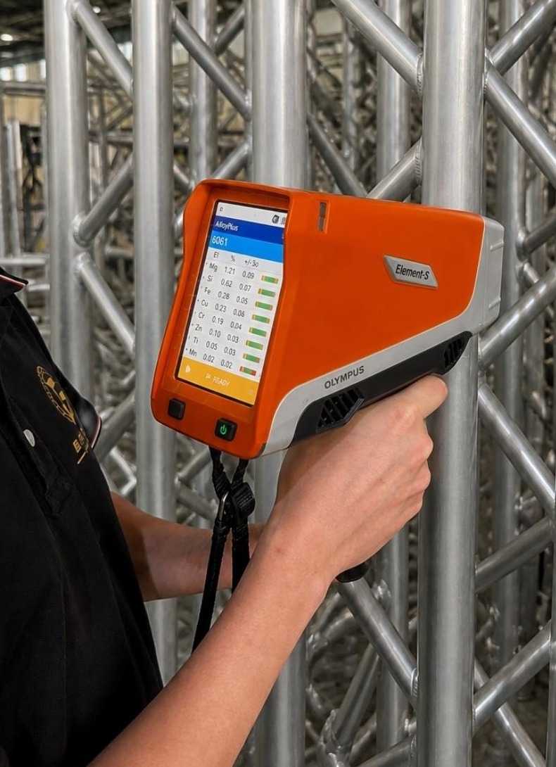 XRF analyzer testing aluminum alloy composition of trusses